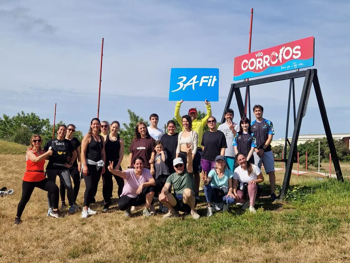 Grupo da O2Fit e da 3AFit no Parque Quinta da Marialva, em Corroios